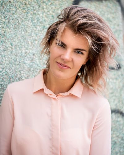 Portrætfotos taget udendørs giver næsten altid lige lidt ekstra.