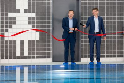 Officiel indvielse af ny svømmehal på Vestamager / Tårnby kommune ved <br>borgmester Allan S. Andersen.